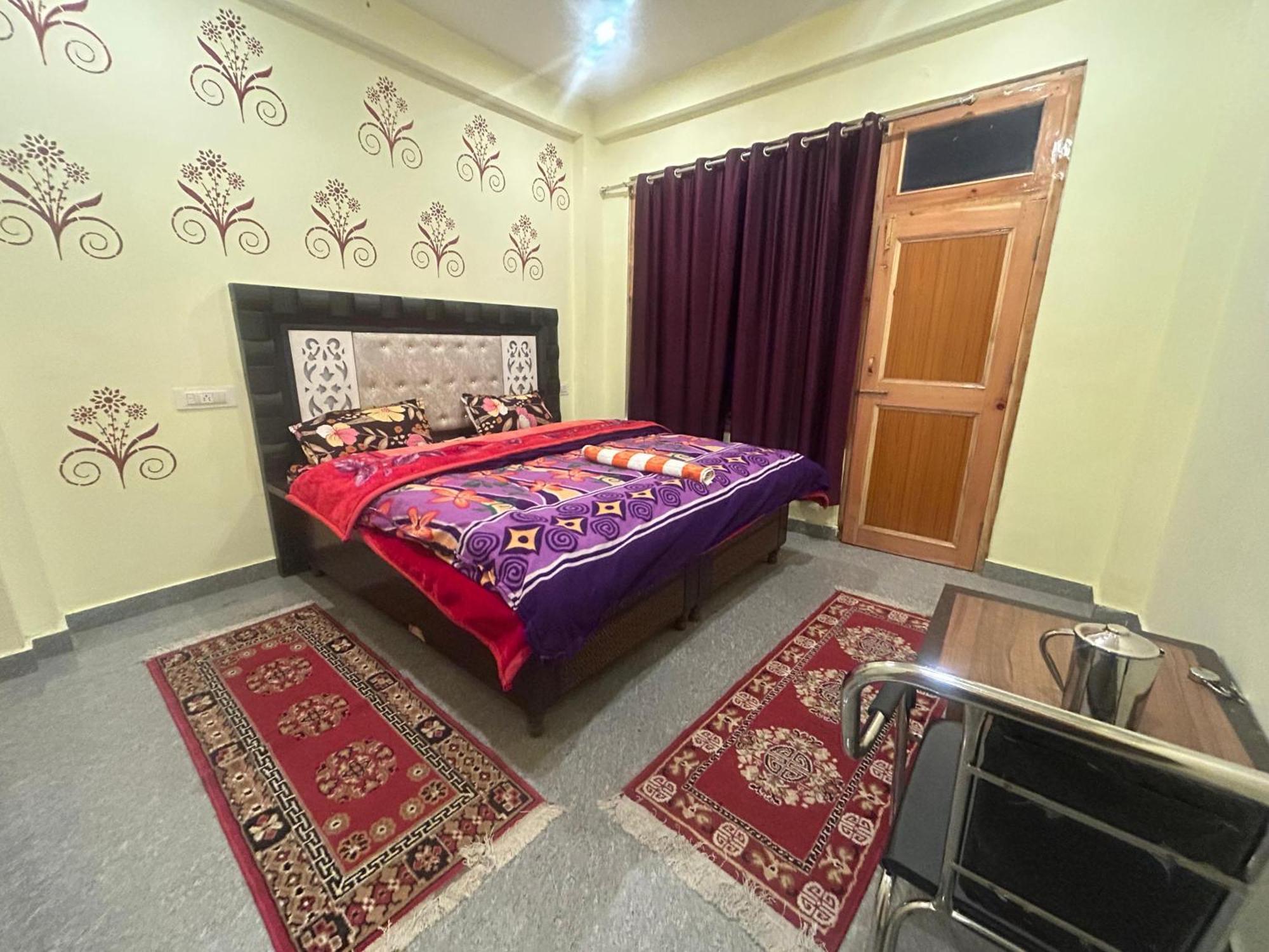 Karma Guest House And Cafe Kalgha Zimmer foto